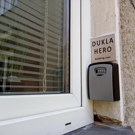 Dukla Hero أولوموك المظهر الخارجي الصورة